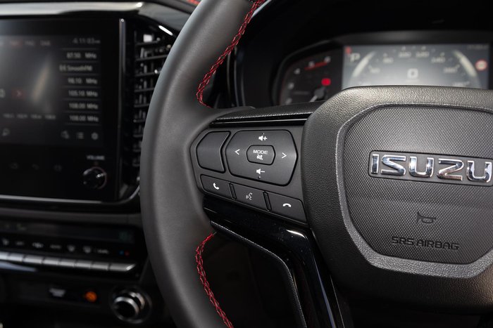 2025 Isuzu D-MAX X-TERRAIN