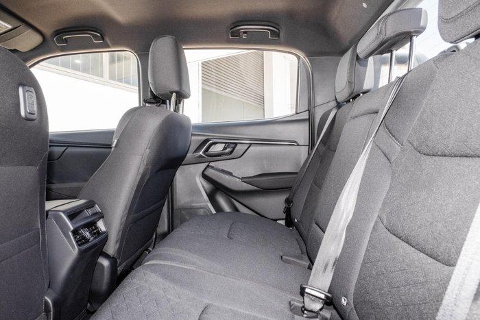 2025 Isuzu D-MAX X-RIDER