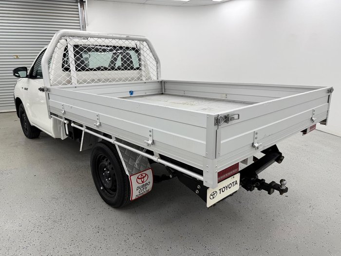 2020 Toyota Hilux Workmate TGN121R 4x2 Glacier White