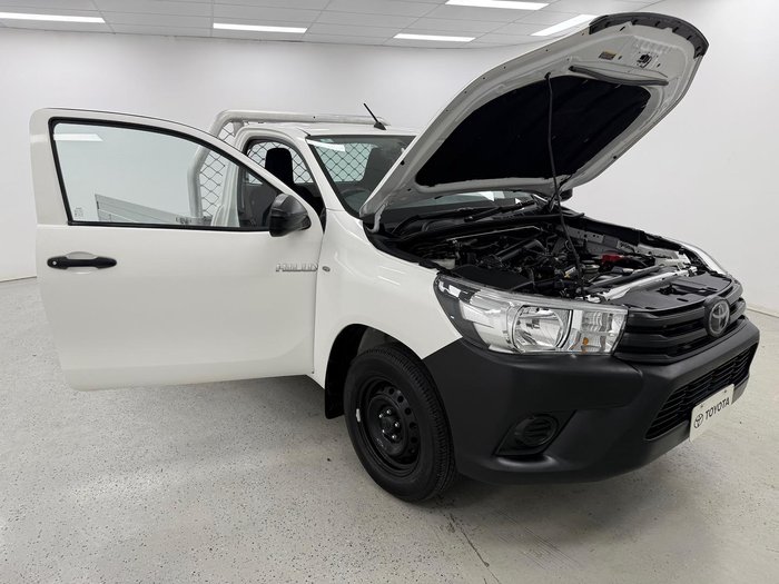 2020 Toyota Hilux Workmate TGN121R 4x2 Glacier White