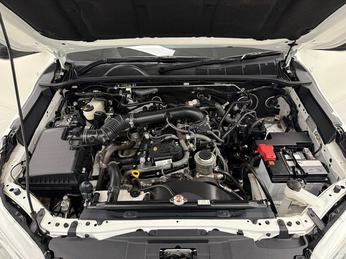 2020 Toyota Hilux Workmate TGN121R 4x2 Glacier White
