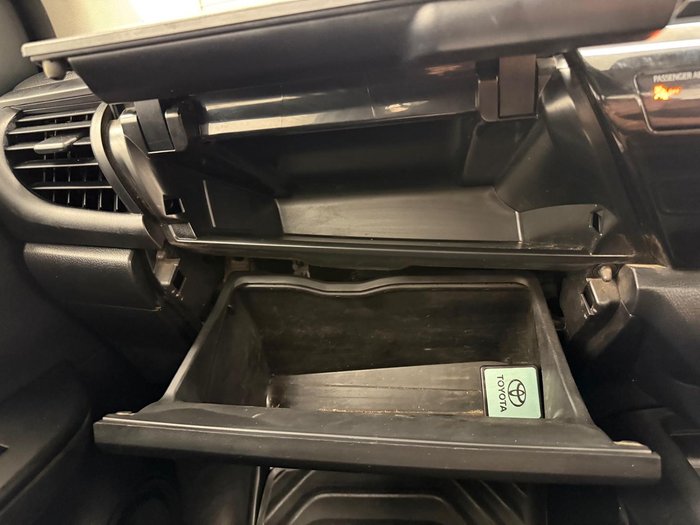 2020 Toyota Hilux Workmate TGN121R 4x2 Glacier White