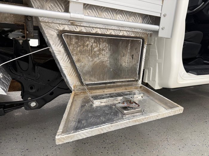 2020 Toyota Hilux Workmate TGN121R 4x2 Glacier White