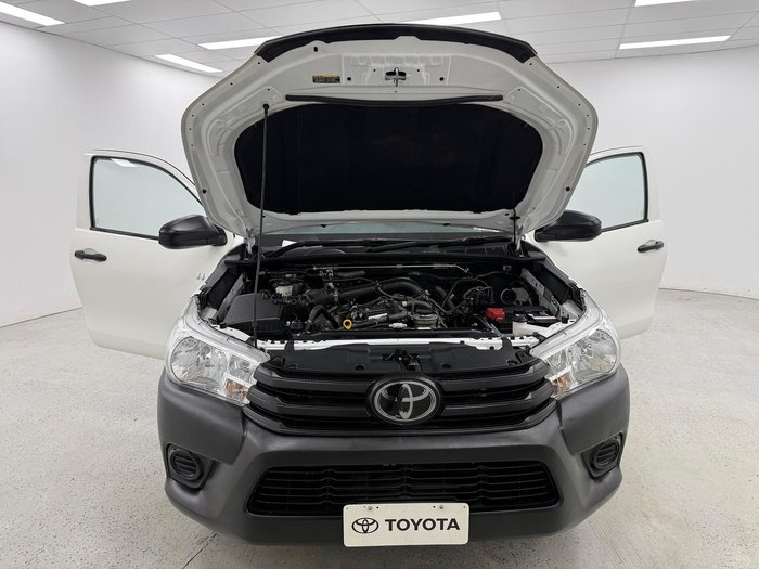2020 Toyota Hilux Workmate TGN121R 4x2 Glacier White