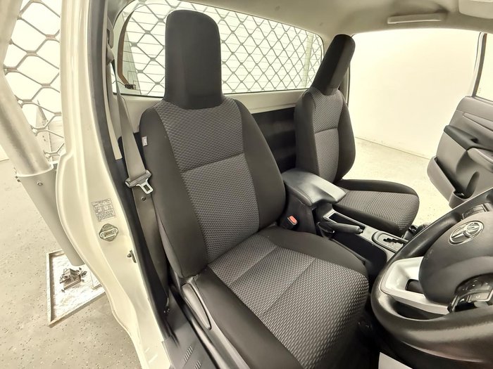 2020 Toyota Hilux Workmate TGN121R 4x2 Glacier White