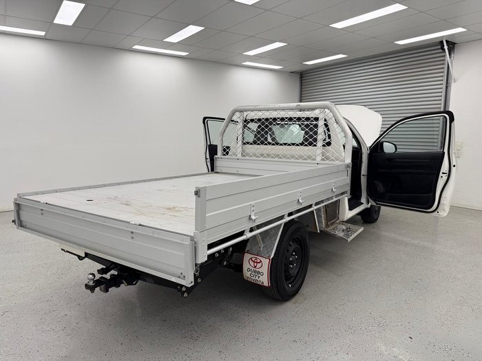 2020 Toyota Hilux Workmate TGN121R 4x2 Glacier White