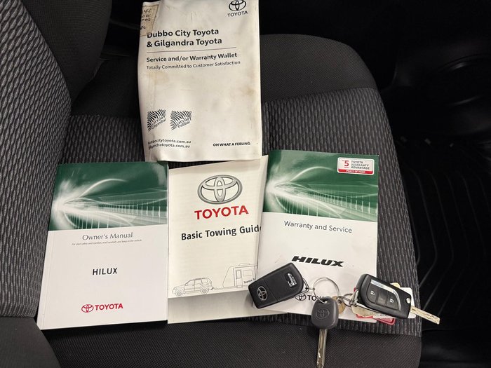 2020 Toyota Hilux Workmate TGN121R 4x2 Glacier White