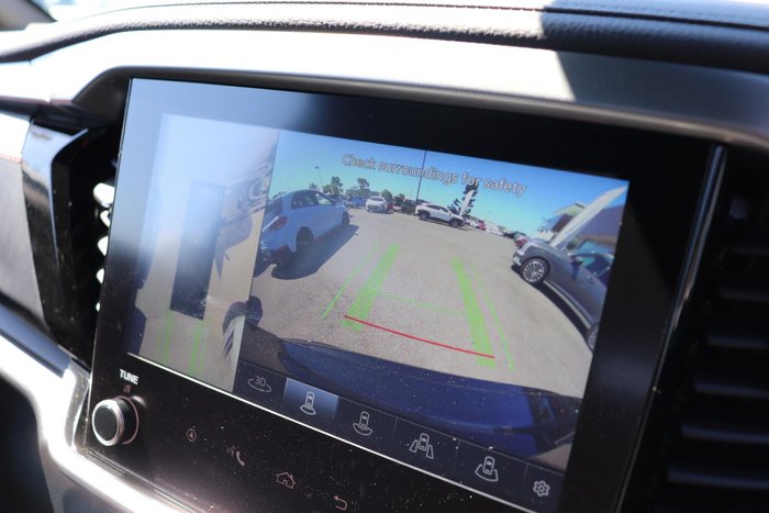 2025 Isuzu MU-X X-TERRAIN