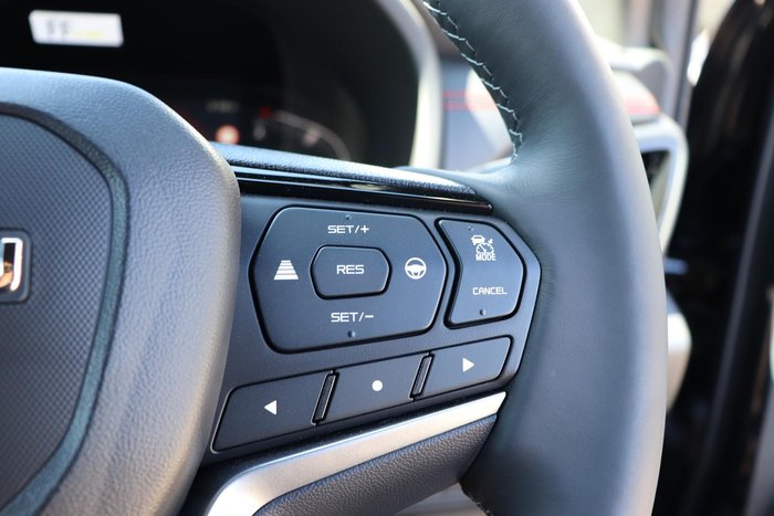 2025 Isuzu MU-X X-TERRAIN