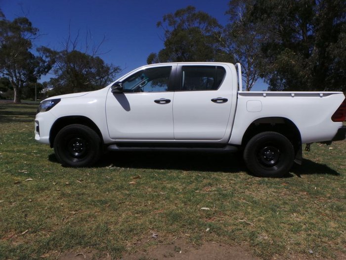 2020 Toyota Hilux SR