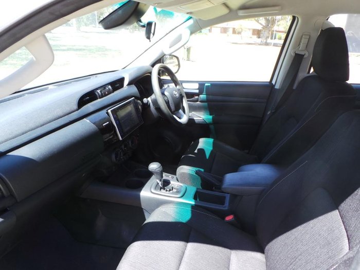 2020 Toyota Hilux SR