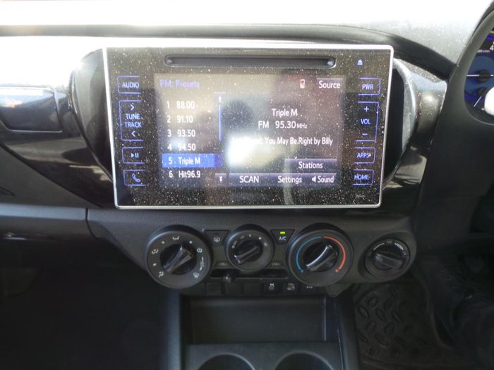 2020 Toyota Hilux SR