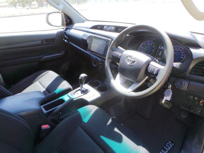 2020 Toyota Hilux SR