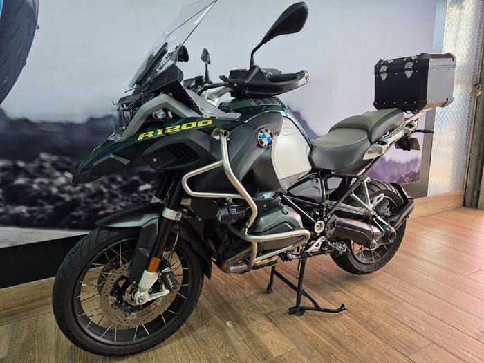 2015 BMW Motorrad R1200 GS GREEN
