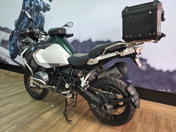 2015 BMW Motorrad R1200 GS GREEN