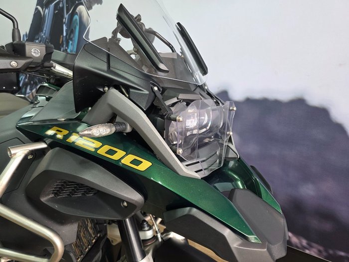 2015 BMW Motorrad R1200 GS GREEN