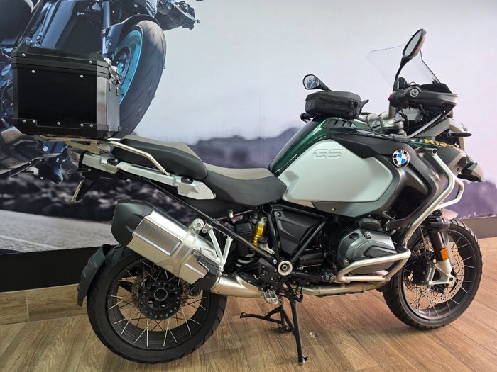2015 BMW Motorrad R1200 GS GREEN