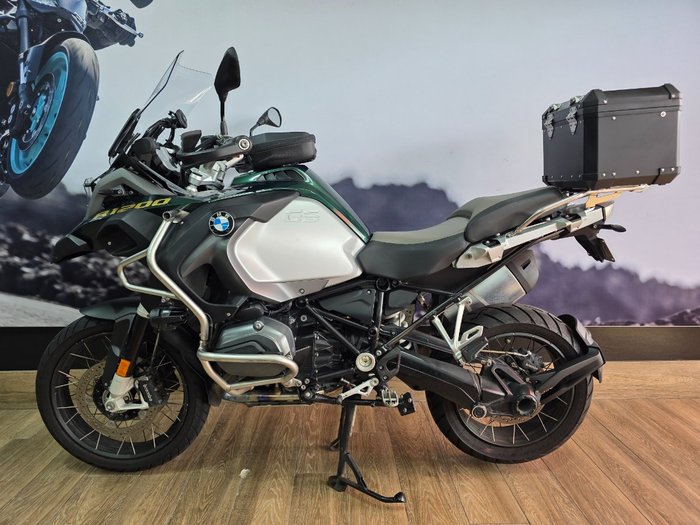 2015 BMW Motorrad R1200 GS GREEN