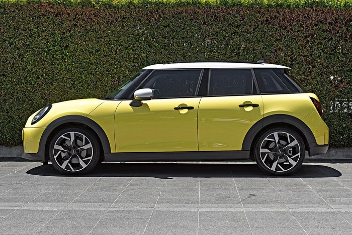 2024 MINI Cooper C Classic