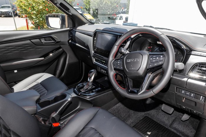 2025 Isuzu D-MAX X-TERRAIN