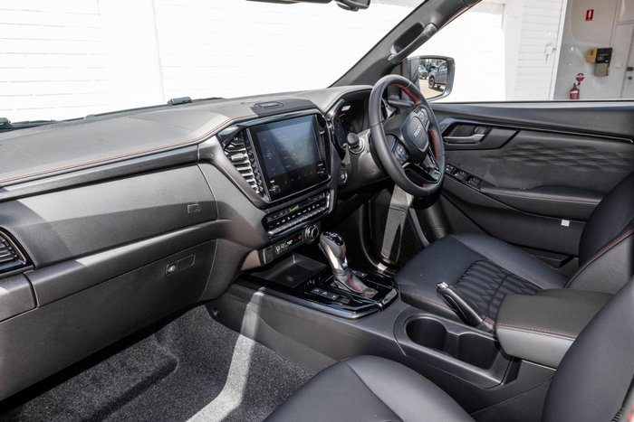 2025 Isuzu D-MAX X-TERRAIN