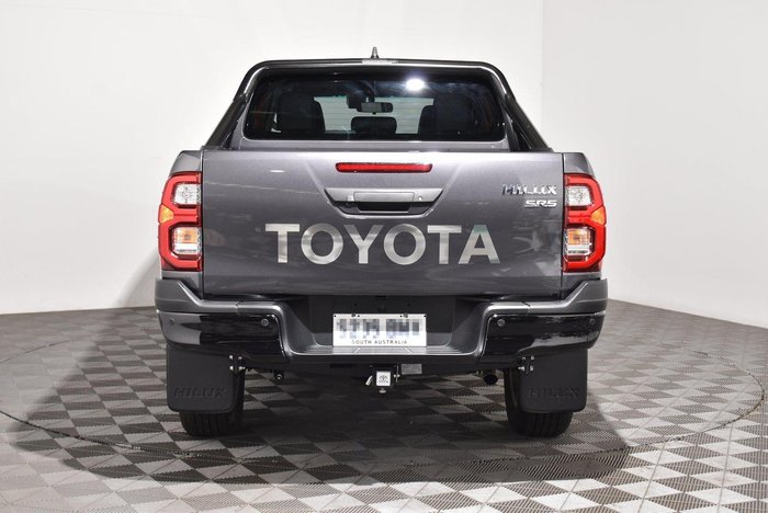 2024 Toyota Hilux SR5 48V