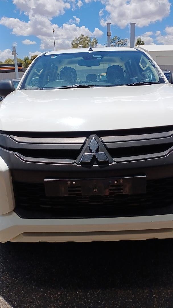 2010 Mitsubishi Triton GLX MN MY10 4x2 White