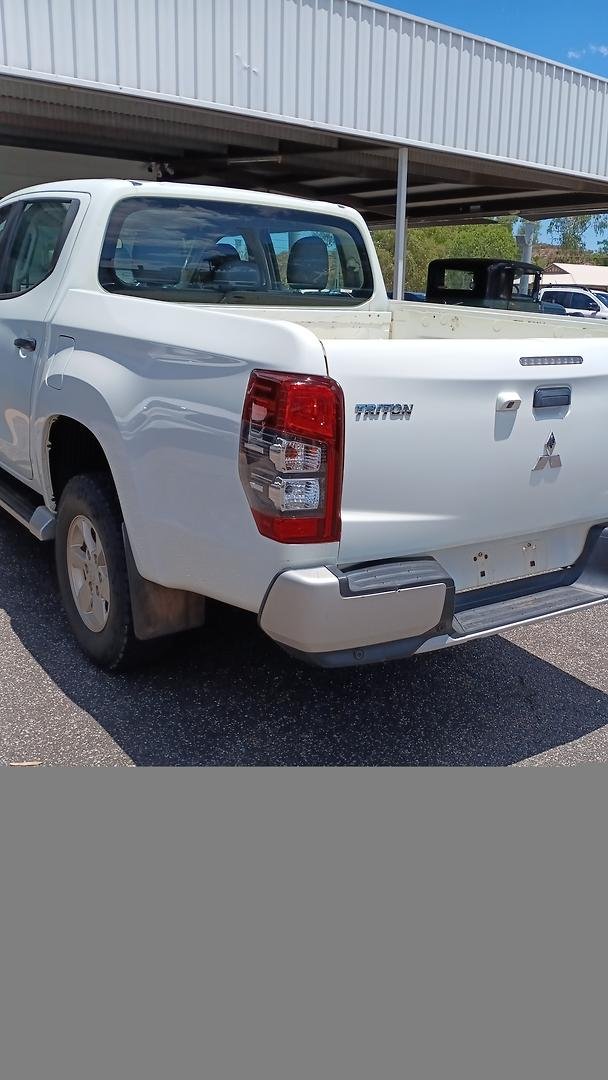 2010 Mitsubishi Triton GLX MN MY10 4x2 White