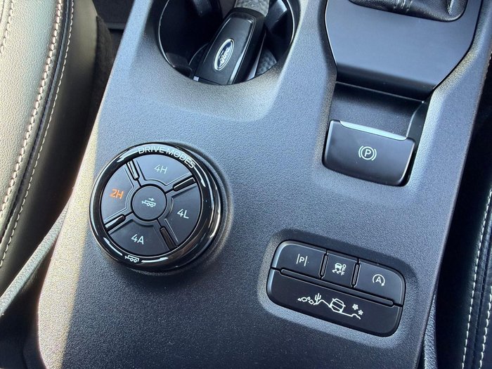 2024 Ford Everest Platinum