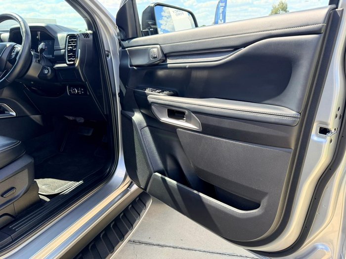 2024 Ford Everest Platinum