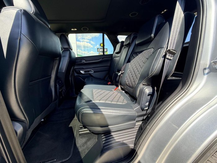 2024 Ford Everest Platinum