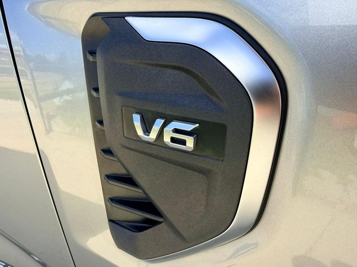 2024 Ford Everest Platinum