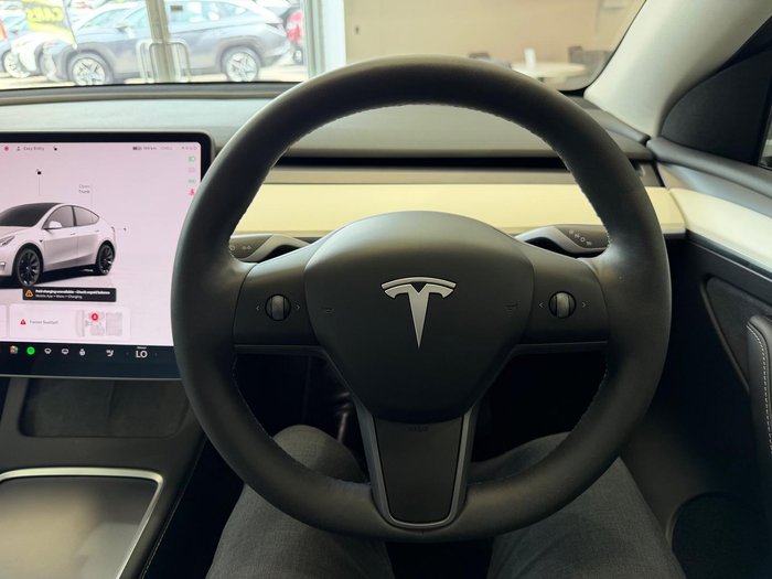 2022 Tesla Model Y Rear-Wheel Drive
