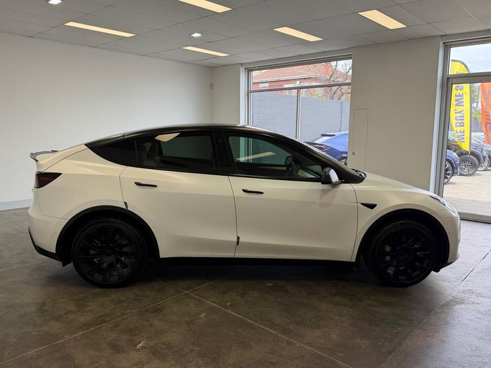 2022 Tesla Model Y Rear-Wheel Drive