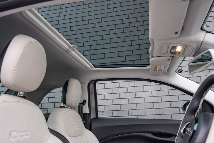 2023 Fiat 500e La Prima