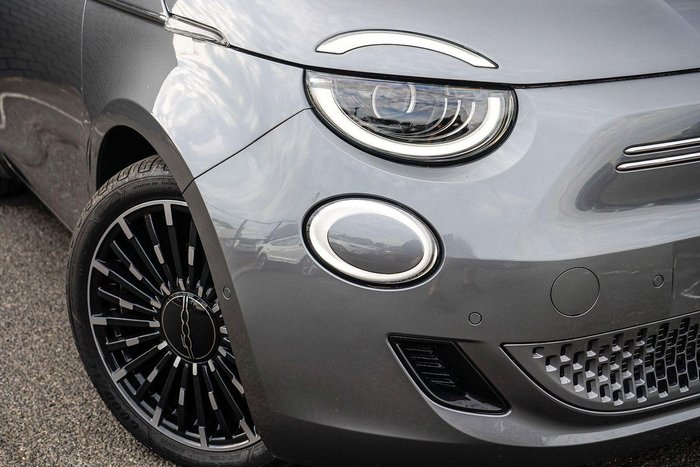 2023 Fiat 500e La Prima