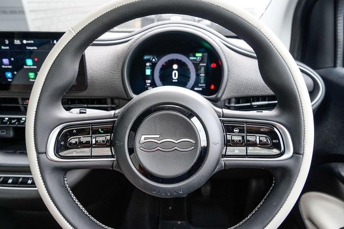 2023 Fiat 500e La Prima