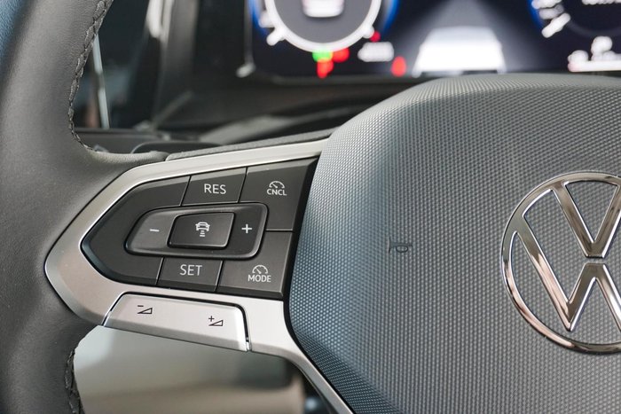 2025 Volkswagen Multivan TDI360 Life