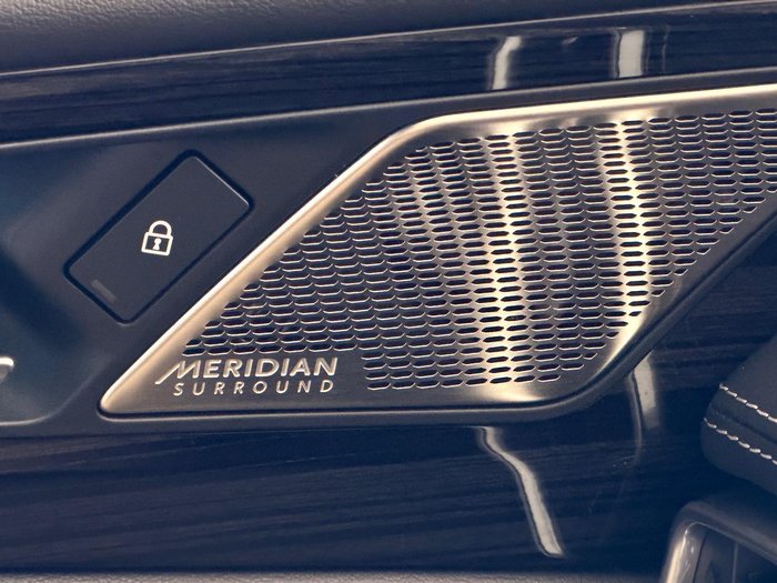 2022 Jaguar XE P300 R-Dynamic HSE