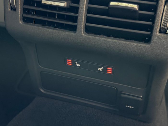 2022 Jaguar XE P300 R-Dynamic HSE