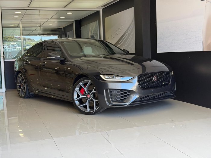2022 Jaguar XE P300 R-Dynamic HSE
