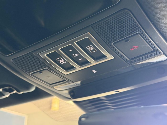 2021 Land Rover Discovery P360 R-Dynamic SE