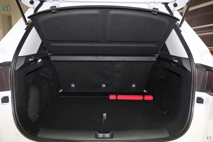 2025 MG ZS Essence ZS32 MY25 Dover White