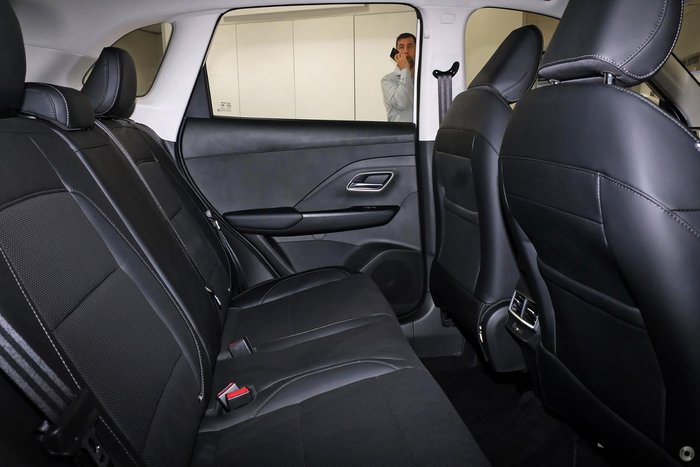 2025 MG ZS Essence ZS32 MY25 Dover White