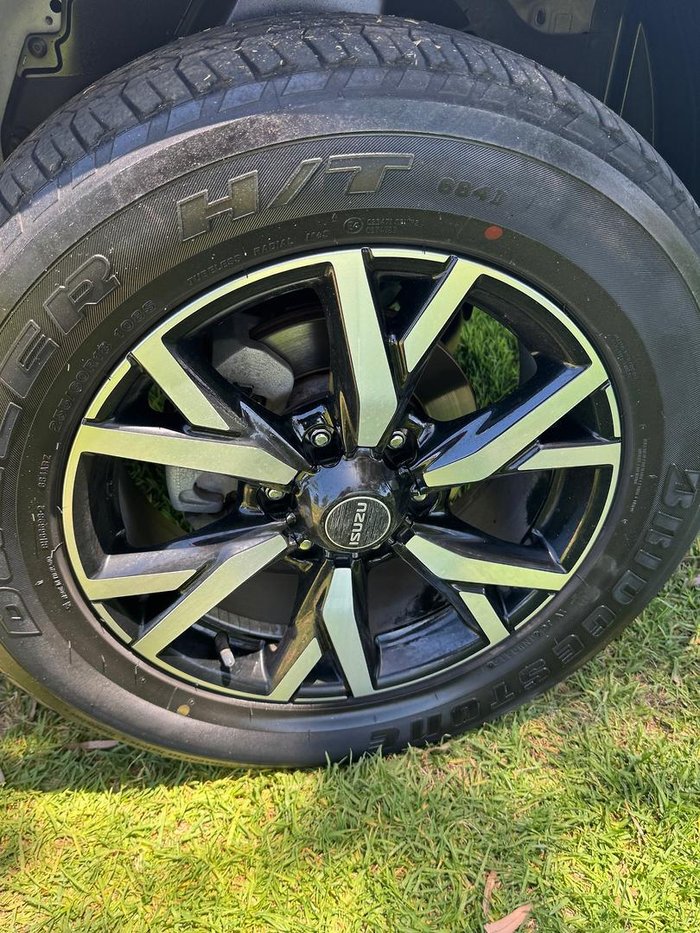 2019 Isuzu MU-X LS-T