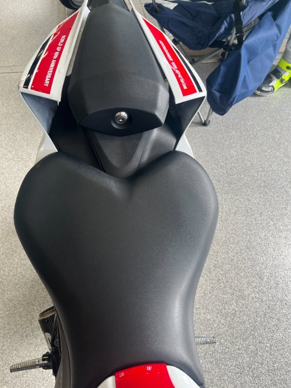 2022 Yamaha YZF-R7LAWGP 60TH ANNIV RED/WHITE