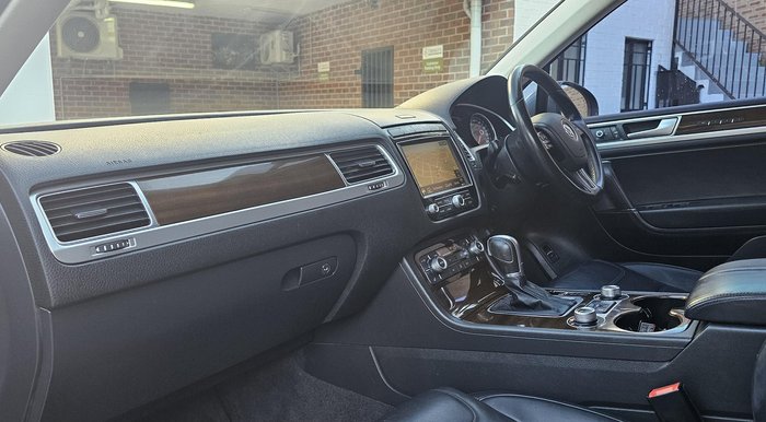 2016 Volkswagen Touareg V6 TDI 7P MY16 Four Wheel Drive Canyon Grey