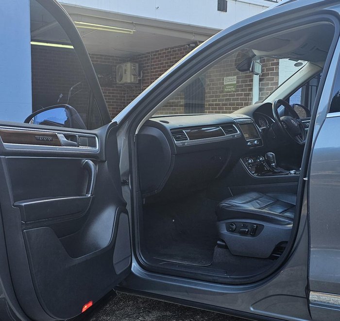 2016 Volkswagen Touareg V6 TDI 7P MY16 Four Wheel Drive Canyon Grey