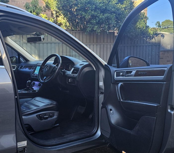 2016 Volkswagen Touareg V6 TDI 7P MY16 Four Wheel Drive Canyon Grey