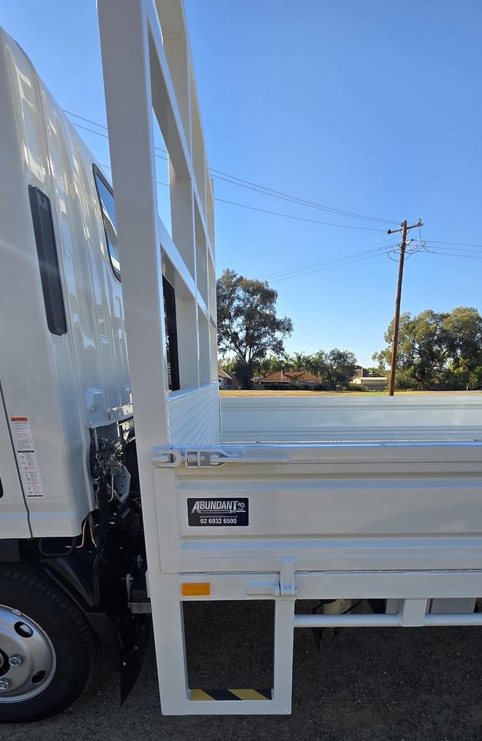 2025 Isuzu Nlr 45-150 Mwb Amt